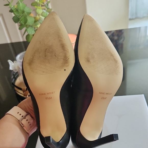 Nine West Black Classic Stiletto Heels - Picture 4 of 5